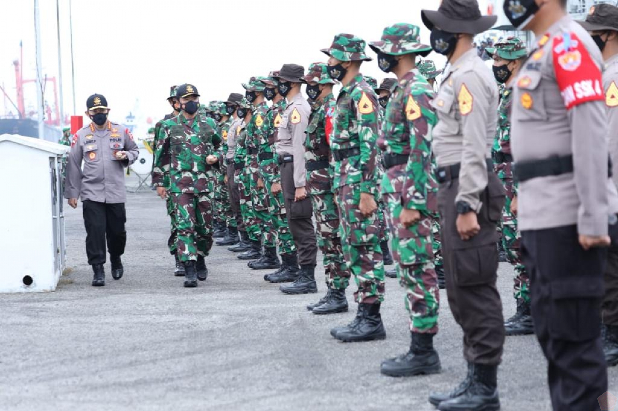 TNI-Polri Harus Mawas Diri